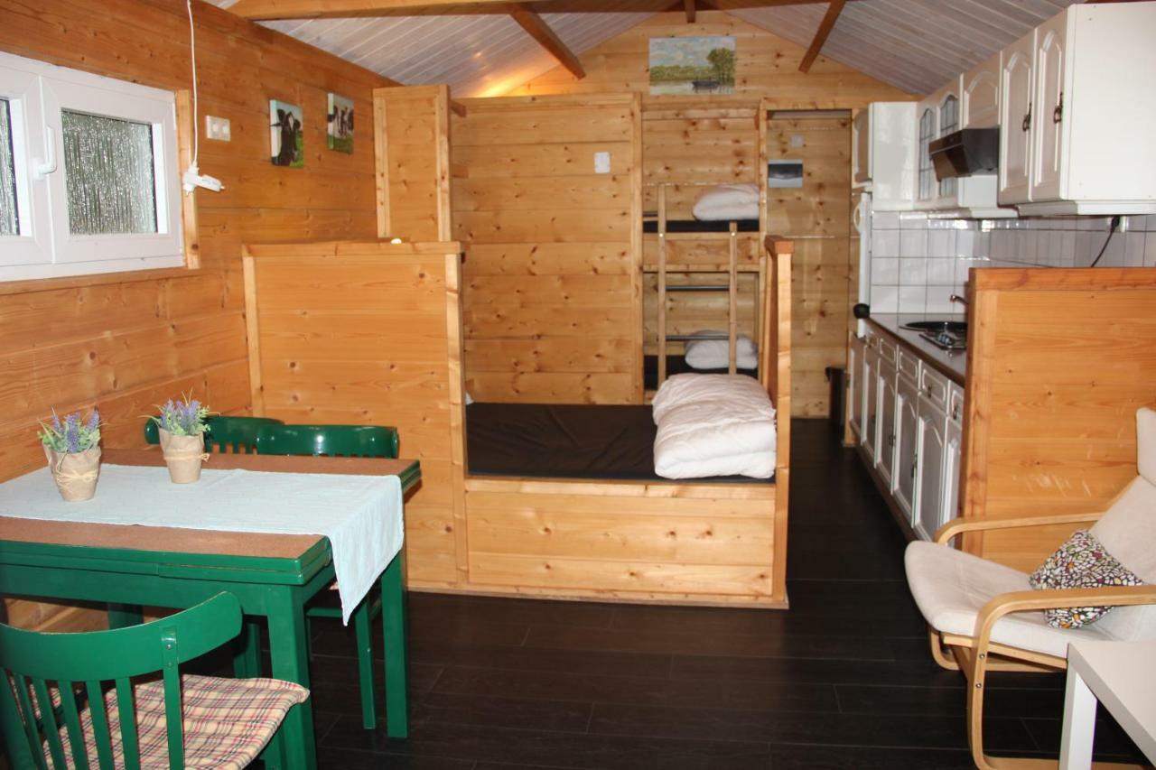 Chalet - Camping 'T Dekske Wintelre 外观 照片